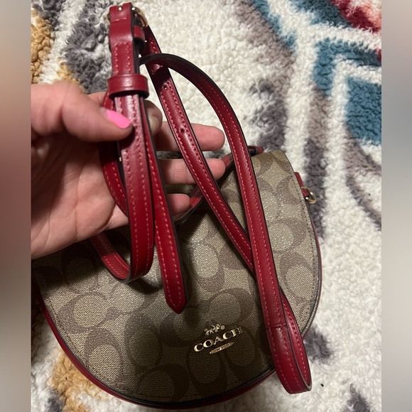 Coach Shoulder Purse - Picture 3 of 12